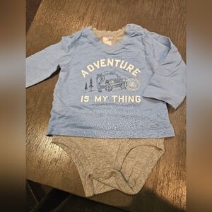 BABY GAP ONESIE